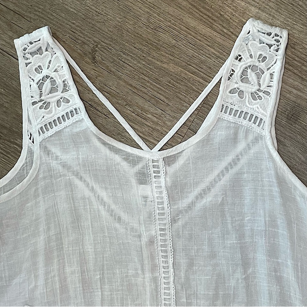 Spence White Sleeveless Tunic Top